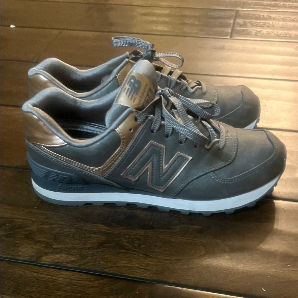 New Balance Charcoal Gray Lace-Up 574 Sneakers SZ 8 - Picture 4 of 9